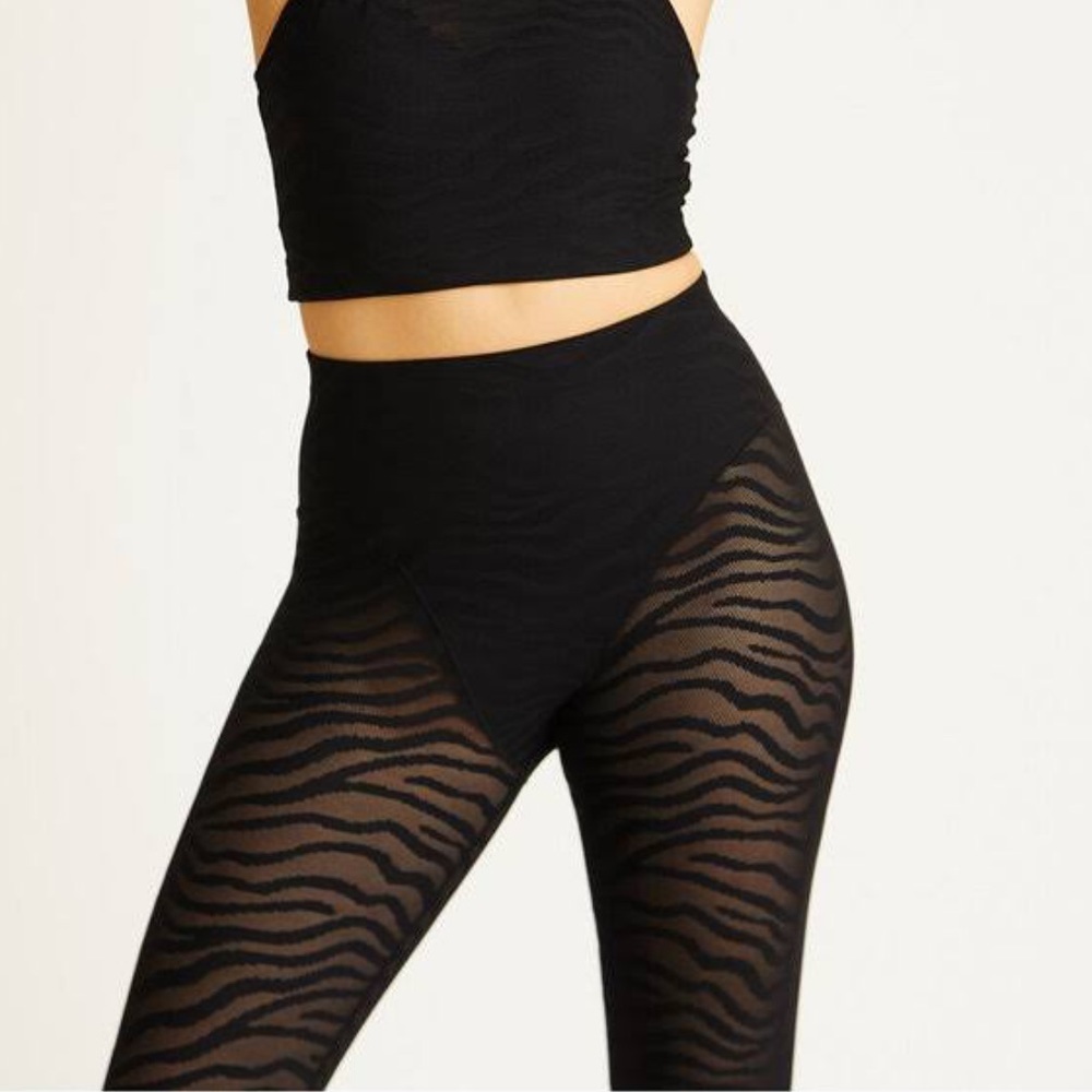 Adam seaman sport perforated leggings size small